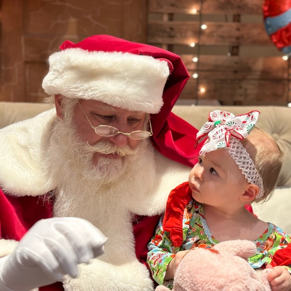 Meet your Posher, Camryn - Picture 2 of 5